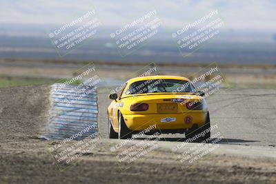 media/Oct-26-2025-CalClub SCCA (Sun) [[8ce1e69566]]/Group 5/Grapevine/